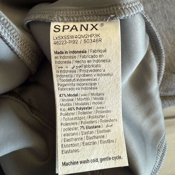 SPANX AirEssentials Half Zip Grey XL NWT IN PACKAGE - Picture 7 of 8